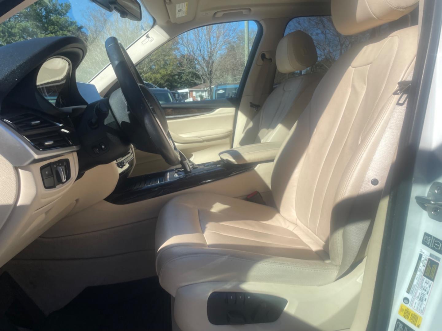 2014 WHITE BMW X5 XDRIVE35I (5UXKR0C54E0) with an 3.0L engine, Automatic transmission, located at 5103 Dorchester Rd., Charleston, SC, 29418-5607, (843) 767-1122, 36.245171, -115.228050 - Photo#21